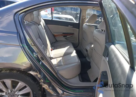 2011 Honda Accord 2.4 Ex-L z USA, uszkodzony, nr VIN 1HGCP2F85BA079858